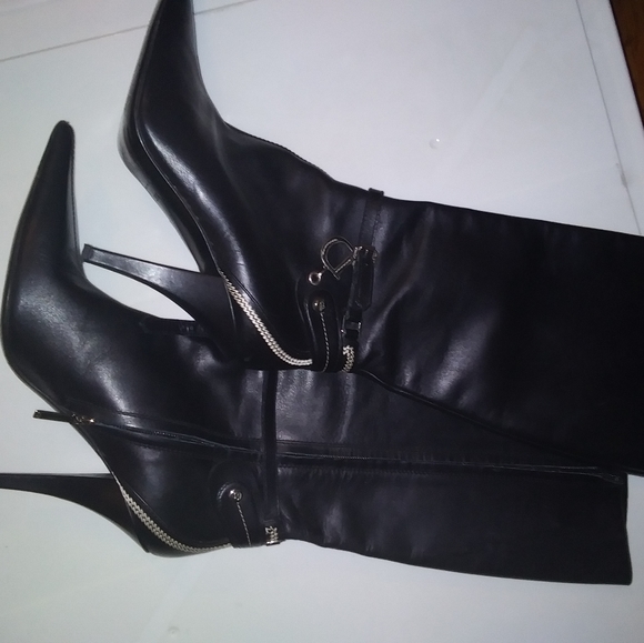 CHRISTIAN DIOR POINTED TOE NEW BOOTS - Picture 2 of 6